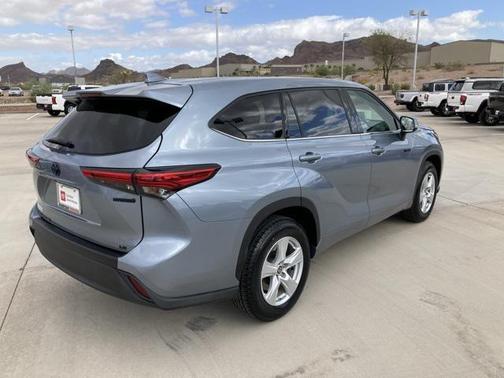 2021 Toyota Highlander Hybrid LE