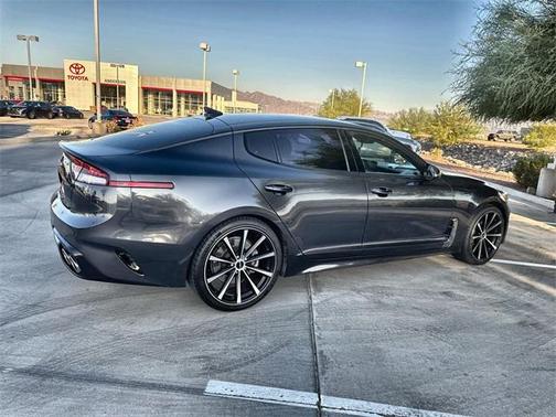 2022 Kia Stinger GT-Line