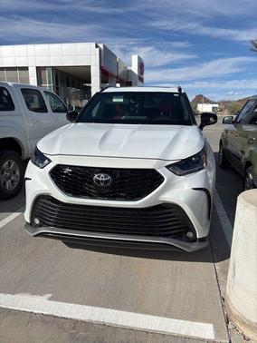 2023 Toyota Highlander XSE