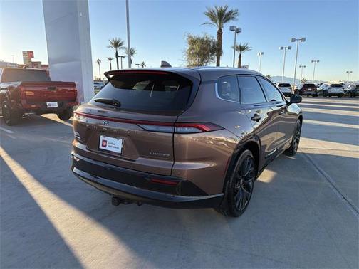 2025 Toyota Crown Signia Limited