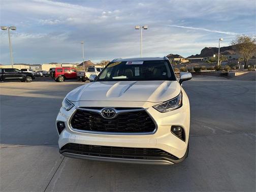 2022 Toyota Highlander Platinum