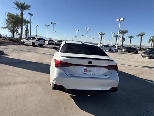 2022 Toyota Avalon Hybrid XSE