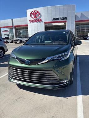 2022 Toyota Sienna Platinum