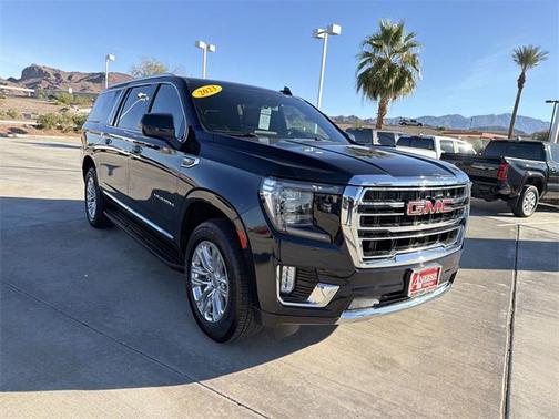 2023 GMC Yukon XL SLT
