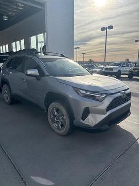2022 Toyota RAV4 Hybrid XLE