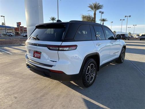 2022 Jeep Grand Cherokee 4xe Trailhawk