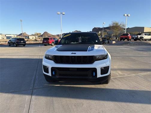 2022 Jeep Grand Cherokee 4xe Trailhawk