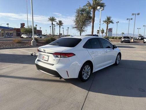 Ice Cap 2023 Toyota Corolla LE