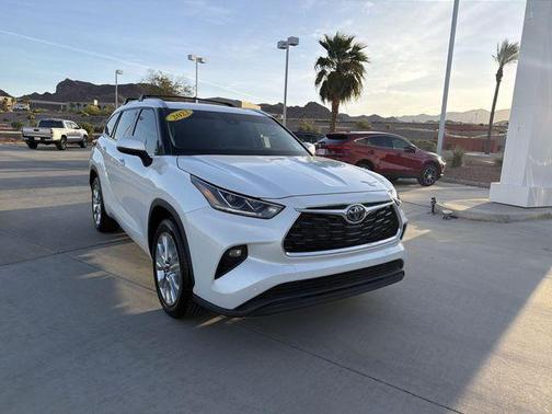 2022 Toyota Highlander Hybrid Limited