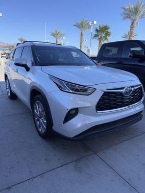 2022 Toyota Highlander Hybrid Limited