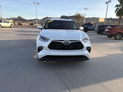 2022 Toyota Highlander Hybrid Limited