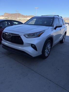 2022 Toyota Highlander Hybrid Limited