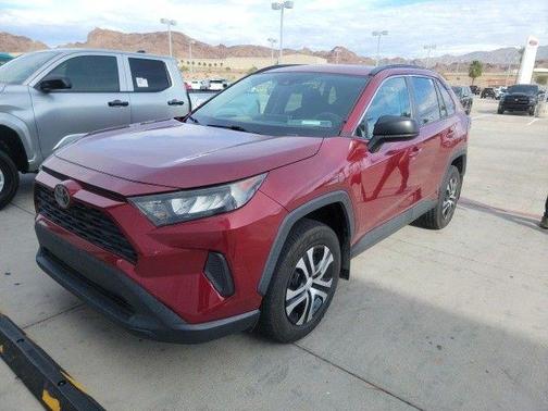 2020 Toyota RAV4 LE
