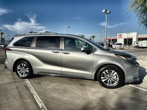 2024 Toyota Sienna Limited 7-Passenger