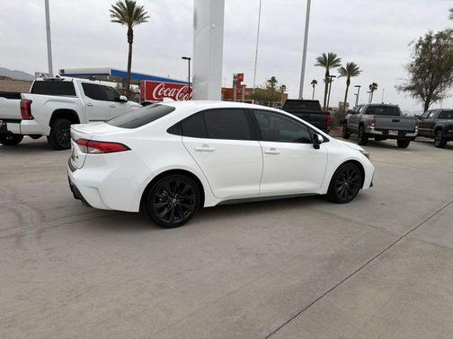 Ice Cap 2023 Toyota Corolla SE