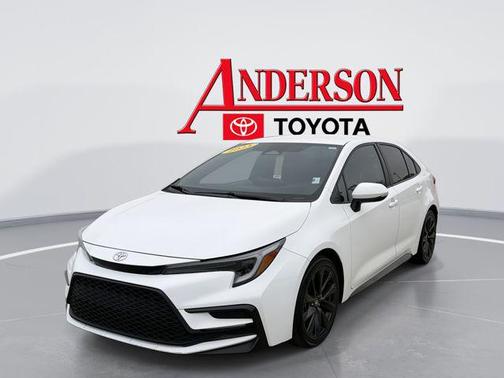 Ice Cap 2023 Toyota Corolla SE