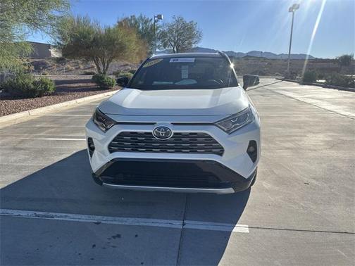 2020 Toyota RAV4 Hybrid SE