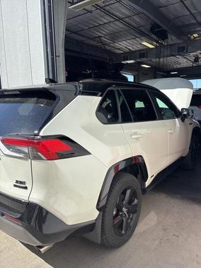 2020 Toyota RAV4 Hybrid SE
