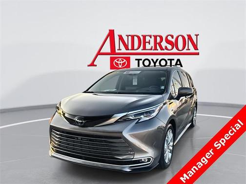 2023 Toyota Sienna Platinum 7 Passenger
