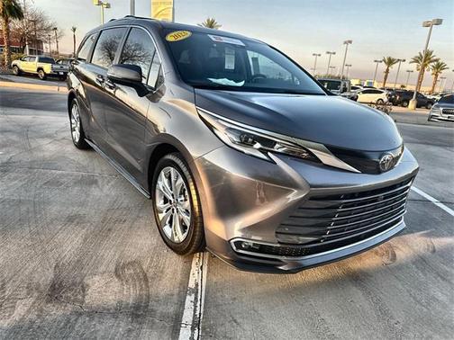 2023 Toyota Sienna Platinum 7 Passenger