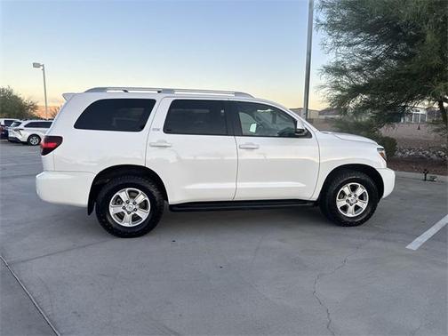 2018 Toyota Sequoia SR5