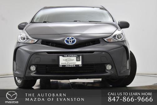 2016 Toyota Prius v Five