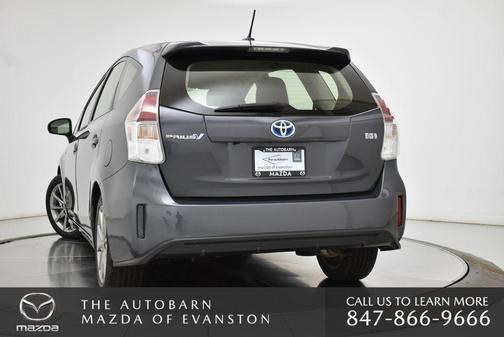 2016 Toyota Prius v Five