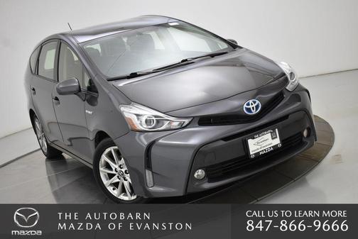 2016 Toyota Prius v Five