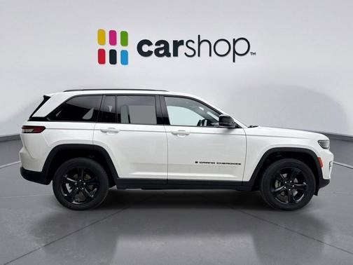 Bright White Clearcoat 2023 Jeep Grand Cherokee Altitude