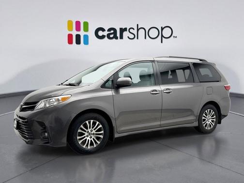 2018 Toyota Sienna XLE