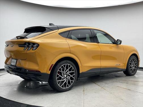 2022 Ford Mustang Mach-E GT