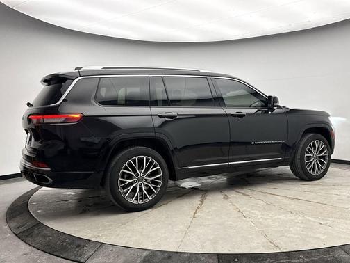 2022 Jeep Grand Cherokee L Summit Reserve