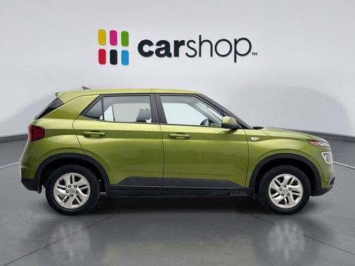 2022 Hyundai VENUE SE