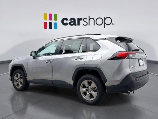 Silver Sky Metall 2022 Toyota RAV4 XLE