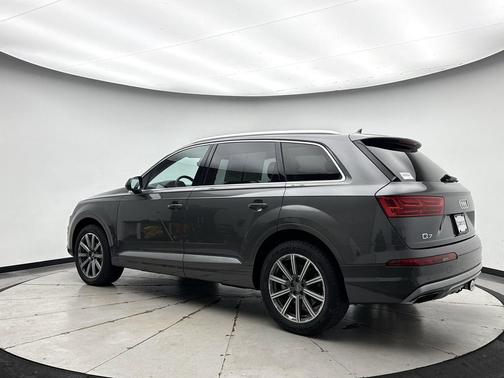 2019 Audi Q7 45 Premium Plus