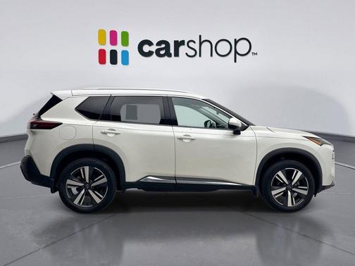 Pearl White Tricoat 2023 Nissan Rogue SL