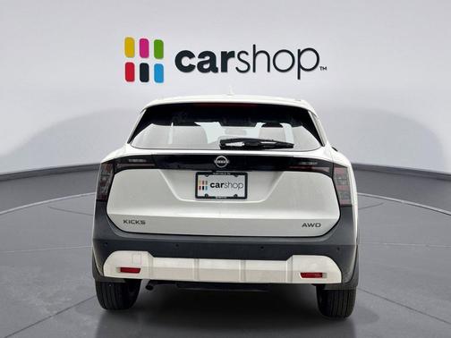 Fresh Powder 2025 Nissan Kicks SV