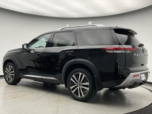 2022 Nissan Pathfinder Platinum 4WD