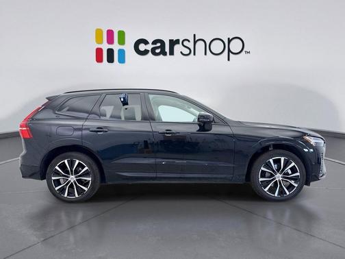 2023 Volvo XC60 B5 Plus Dark Theme