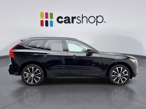 2023 Volvo XC60 B5 Plus Dark Theme