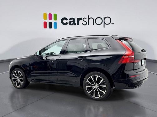 2023 Volvo XC60 B5 Plus Dark Theme
