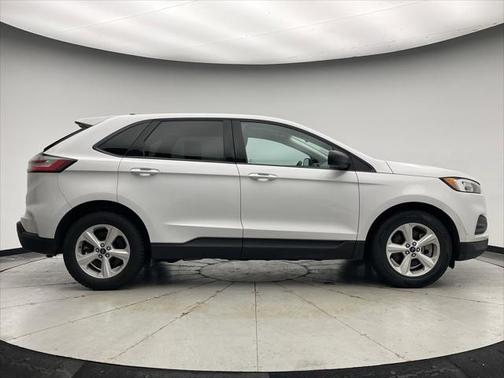 2021 Ford Edge SE