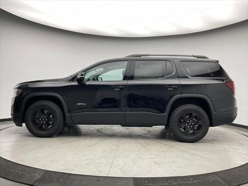 2022 GMC Acadia AWD AT4
