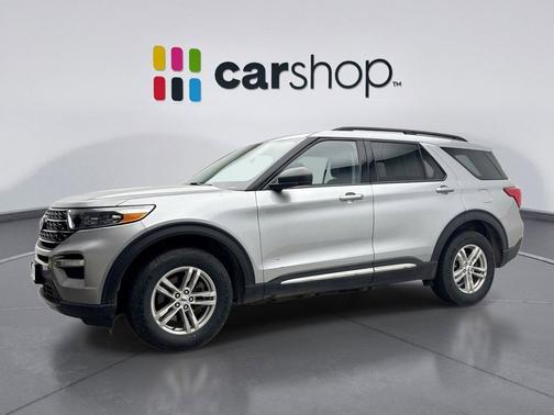 Iconic Silver Metallic 2023 Ford Explorer XLT