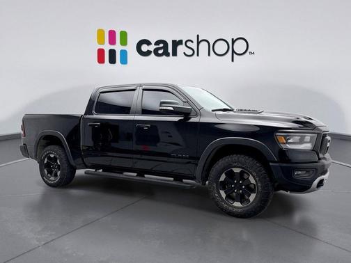 Diamond Black Crystal Pearlcoat 2019 RAM 1500 Rebel