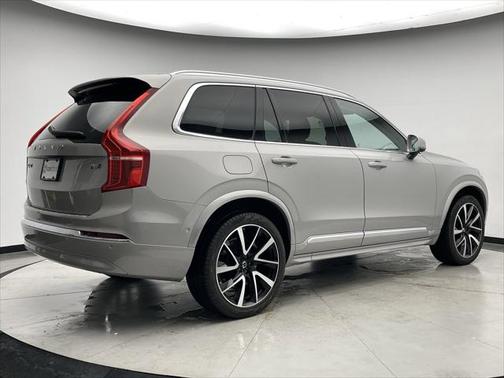 2023 Volvo XC90 B6 Plus 7-Seater