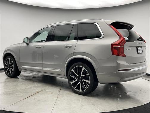 2023 Volvo XC90 B6 Plus 7-Seater