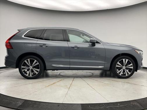 2022 Volvo XC60 B5 Inscription