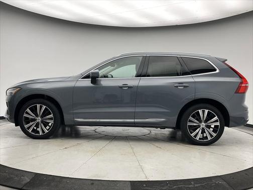 2022 Volvo XC60 B5 Inscription
