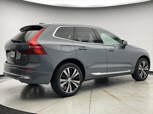 2022 Volvo XC60 B5 Inscription